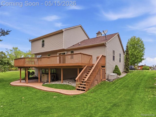 4241 Island Park Drive, Waterford Charter Township, MI 48329