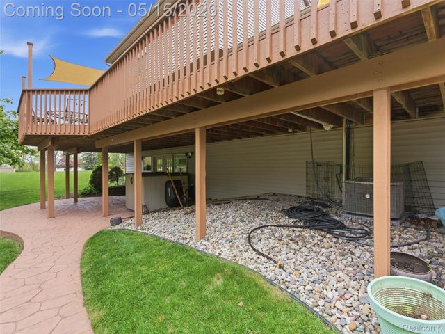 4241 Island Park Drive, Waterford Charter Township, MI 48329