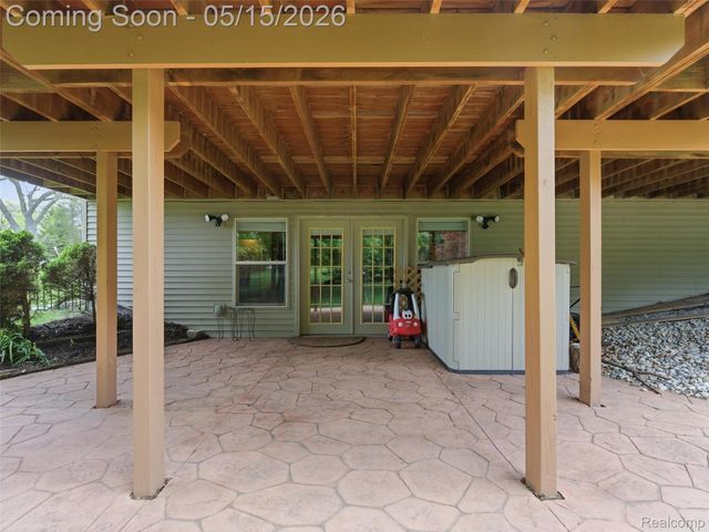 4241 Island Park Drive, Waterford Charter Township, MI 48329