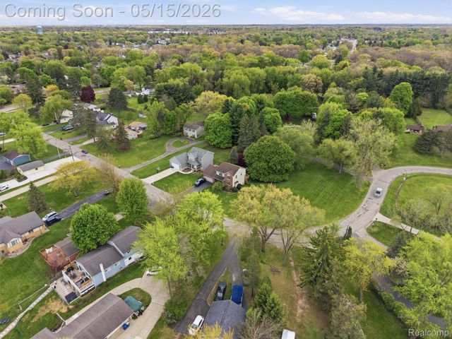 4241 Island Park Drive, Waterford Charter Township, MI 48329