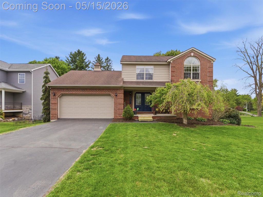 4241 Island Park Drive, Waterford Charter Township, MI 48329