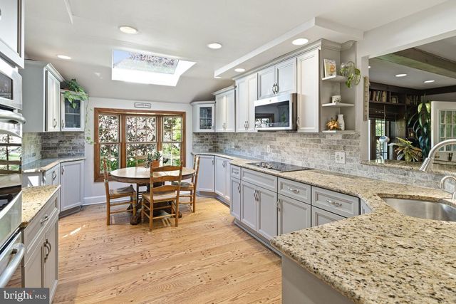 3 LOOKOUT LN, Washington Crossing, PA 18977