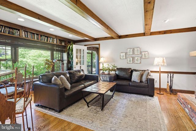 3 LOOKOUT LN, Washington Crossing, PA 18977