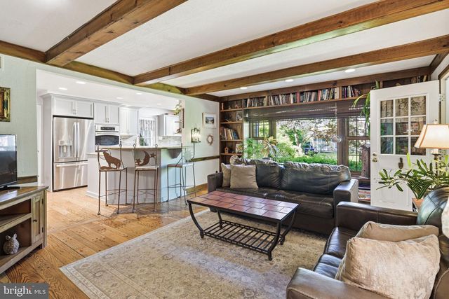 3 LOOKOUT LN, Washington Crossing, PA 18977