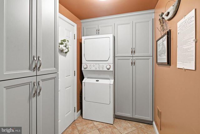 3 LOOKOUT LN, Washington Crossing, PA 18977