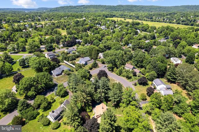 3 LOOKOUT LN, Washington Crossing, PA 18977