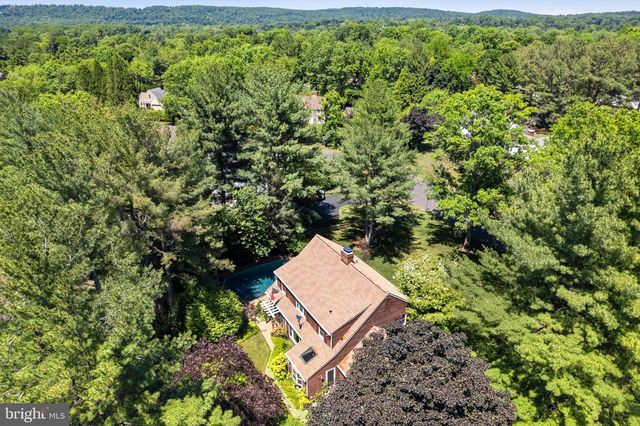 3 LOOKOUT LN, Washington Crossing, PA 18977