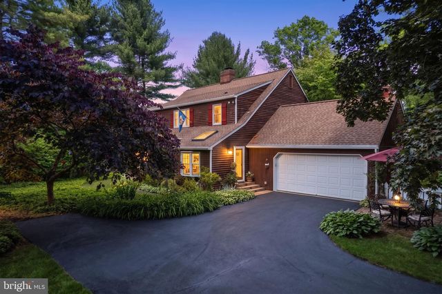 3 LOOKOUT LN, Washington Crossing, PA 18977