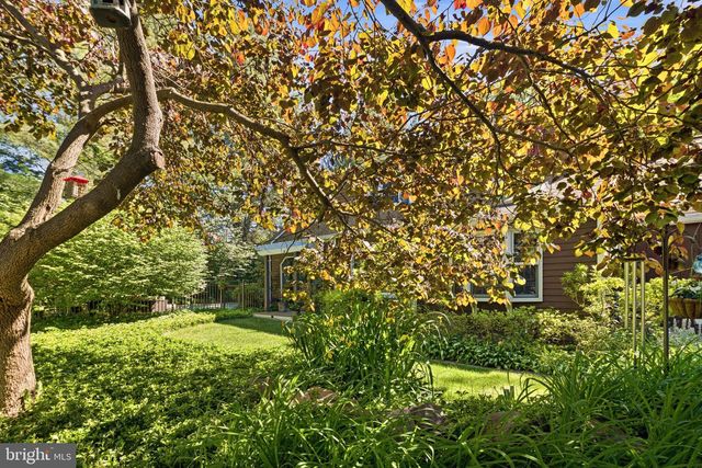 3 LOOKOUT LN, Washington Crossing, PA 18977