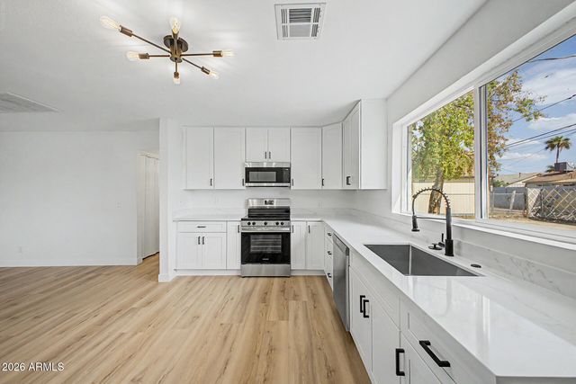 3123 W WINDROSE Drive, Phoenix, AZ 85029