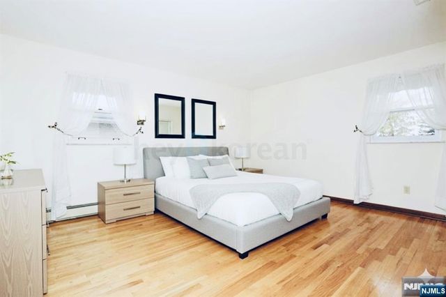 22 W Oakdene Avenue 1 FL, Palisades Park, NJ 07650