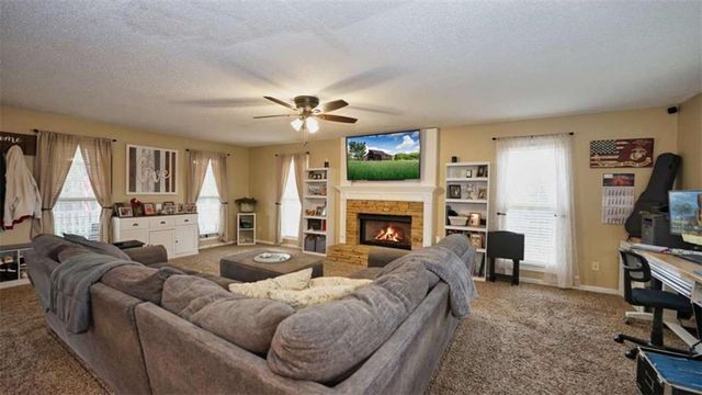 1049 Fieldstone Drive, Canton, GA 30114