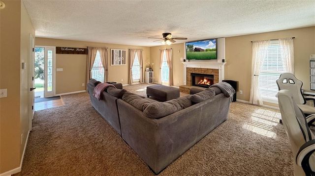 1049 Fieldstone Drive, Canton, GA 30114