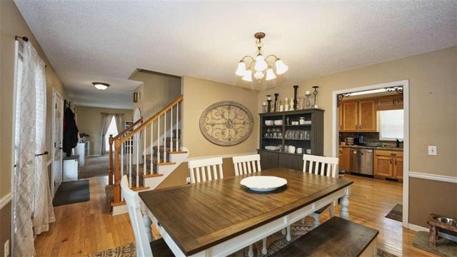 1049 Fieldstone Drive, Canton, GA 30114