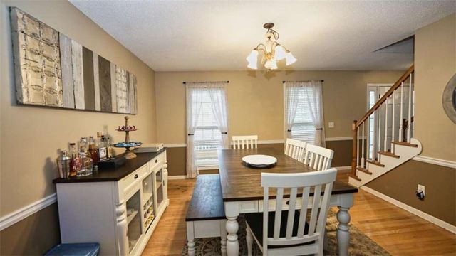 1049 Fieldstone Drive, Canton, GA 30114