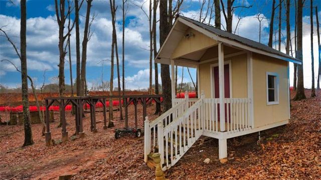 1049 Fieldstone Drive, Canton, GA 30114