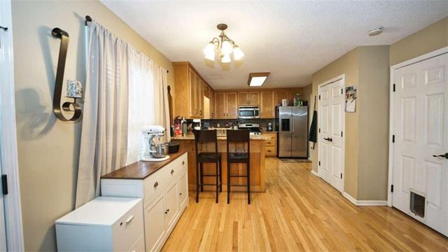 1049 Fieldstone Drive, Canton, GA 30114