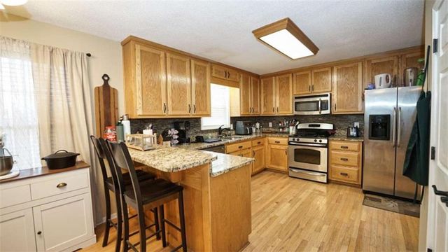 1049 Fieldstone Drive, Canton, GA 30114
