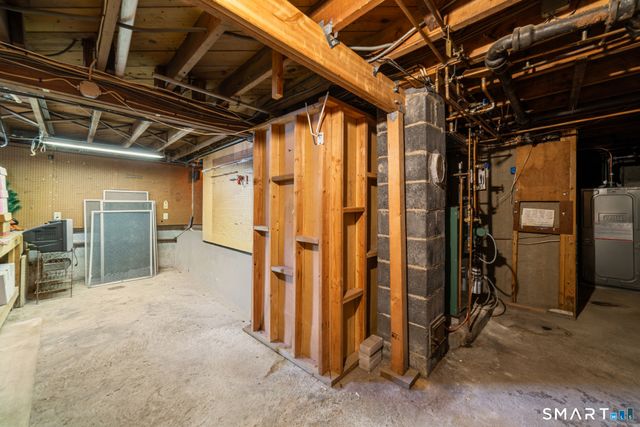 67 Macarthur Drive, Waterbury, CT 06704