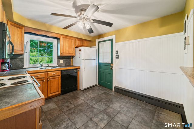 67 Macarthur Drive, Waterbury, CT 06704