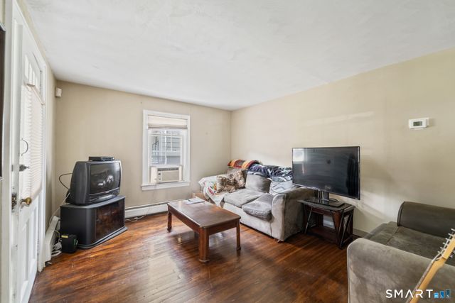 67 Macarthur Drive, Waterbury, CT 06704