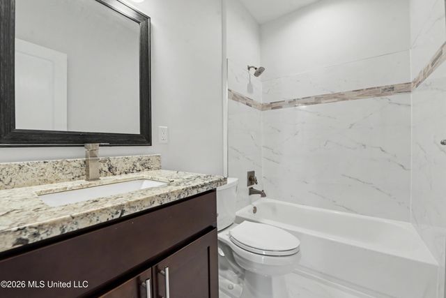 6 Sherman Avenue, Pass Christian, MS 39571