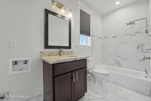 6 Sherman Avenue, Pass Christian, MS 39571