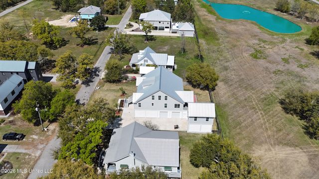 6 Sherman Avenue, Pass Christian, MS 39571