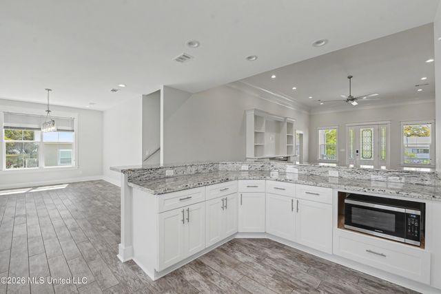 6 Sherman Avenue, Pass Christian, MS 39571