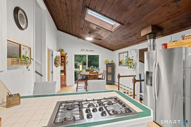 26 Tatnic Hill Road, Brooklyn, CT 06234