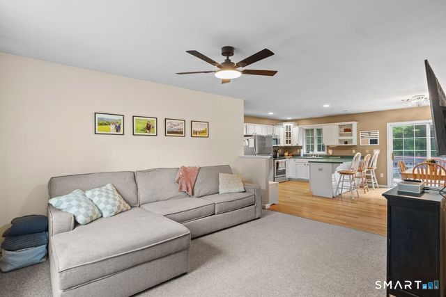 26 Tatnic Hill Road, Brooklyn, CT 06234