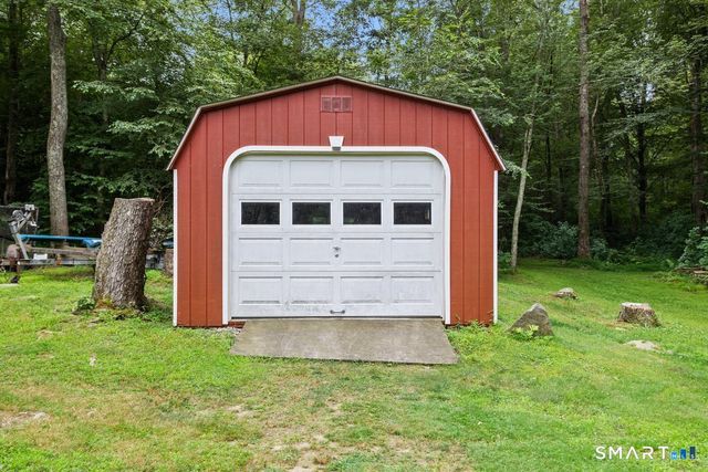 26 Tatnic Hill Road, Brooklyn, CT 06234