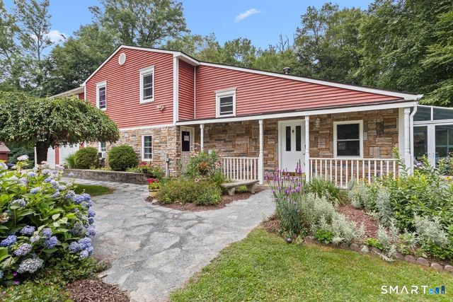 26 Tatnic Hill Road, Brooklyn, CT 06234