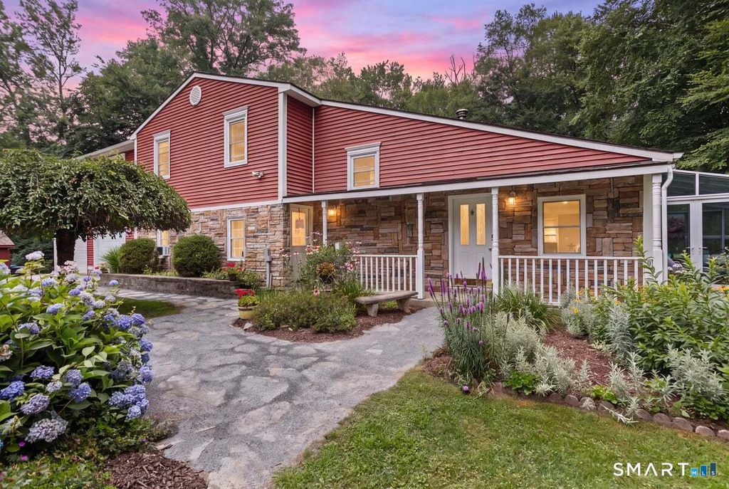 26 Tatnic Hill Road, Brooklyn, CT 06234