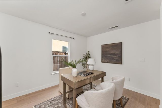 1245 White Pine Ln, Lincoln, CA 95648