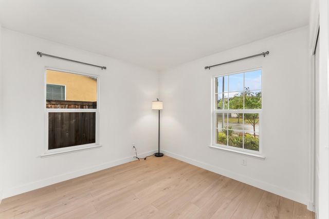 1245 White Pine Ln, Lincoln, CA 95648