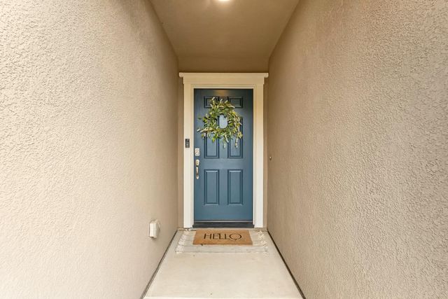 1245 White Pine Ln, Lincoln, CA 95648