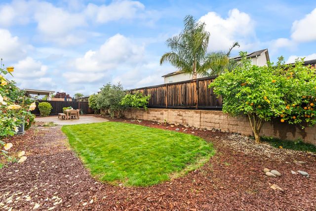 1245 White Pine Ln, Lincoln, CA 95648