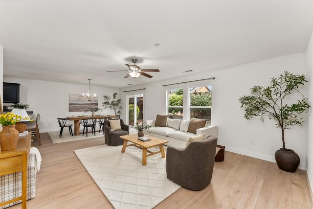 1245 White Pine Ln, Lincoln, CA 95648