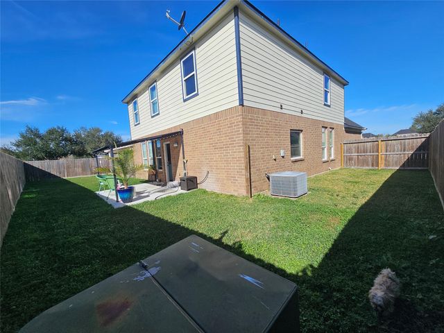 1726 Sun Point Court, Humble, TX 77396