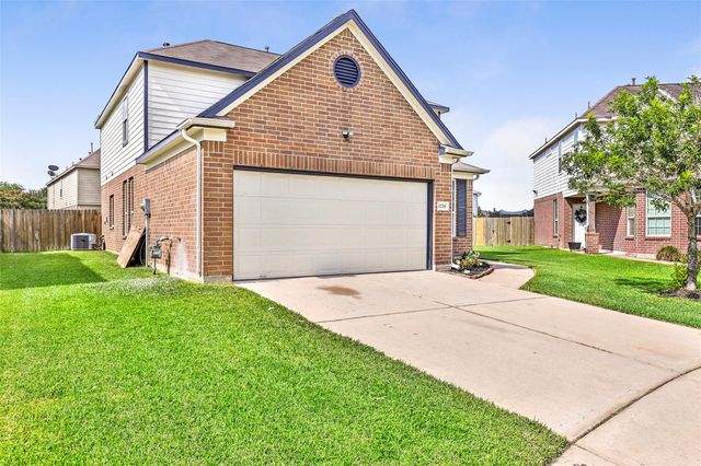 1726 Sun Point Court, Humble, TX 77396