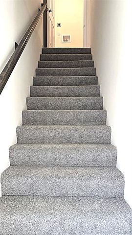 431 Sunset Hollow Dr, Wentzville, MO 63385