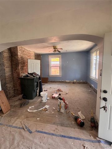 8845 Portland Terrace, St Louis, MO 63147