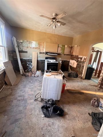 8845 Portland Terrace, St Louis, MO 63147