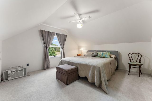 1703 E Glendale Boulevard, Valparaiso, IN 46383