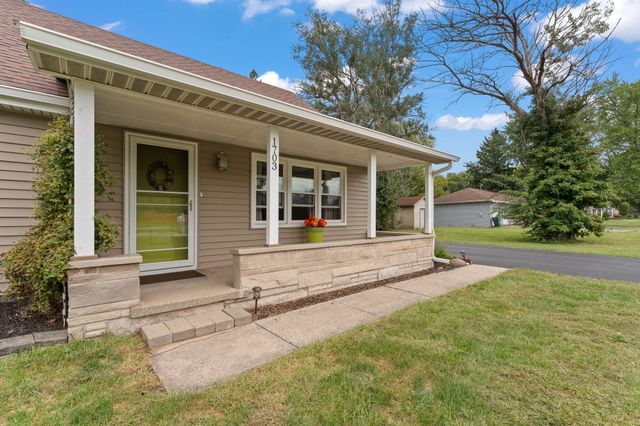 1703 E Glendale Boulevard, Valparaiso, IN 46383