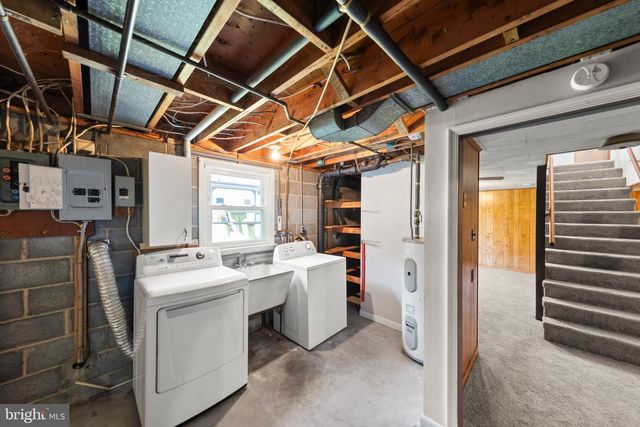 445 ROYAL ST, Winchester, VA 22601