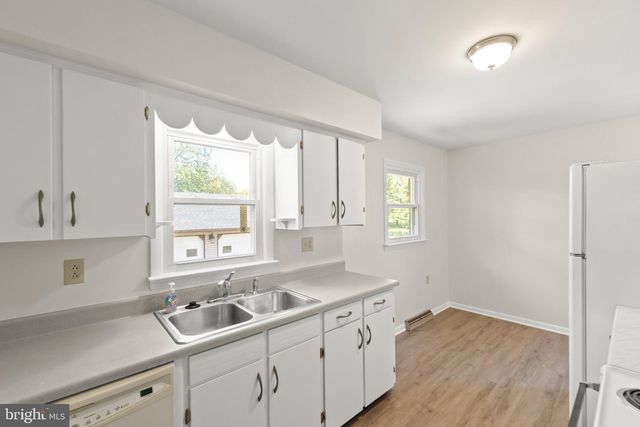 445 ROYAL ST, Winchester, VA 22601