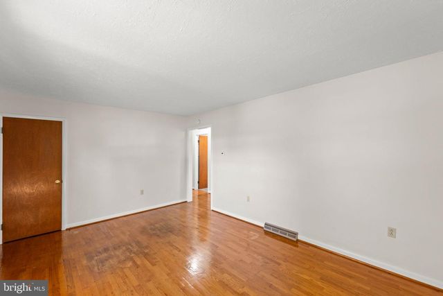 445 ROYAL ST, Winchester, VA 22601