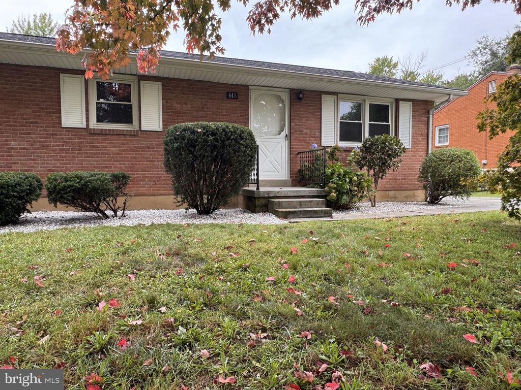445 ROYAL ST, Winchester, VA 22601